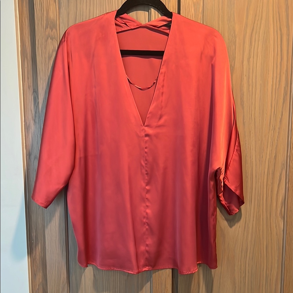 Banana Republic silk look blouse